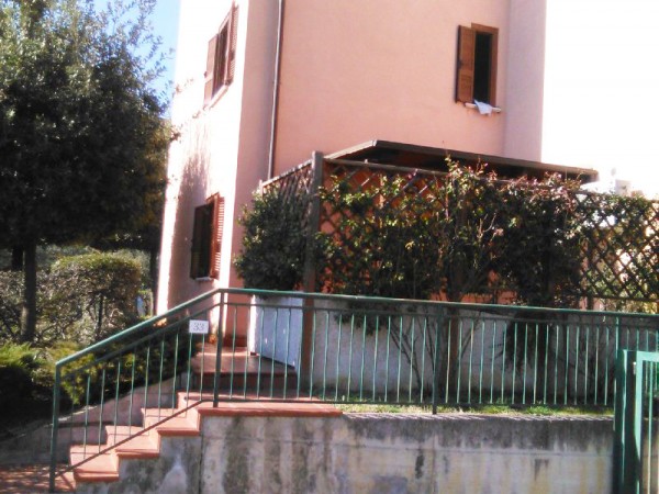 Appartamento in vendita a Perugia, Ferro Di Cavallo, 70 mq