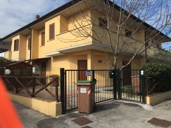 Casa indipendente in vendita a Marsciano, Badiola, 130 mq - Foto 1