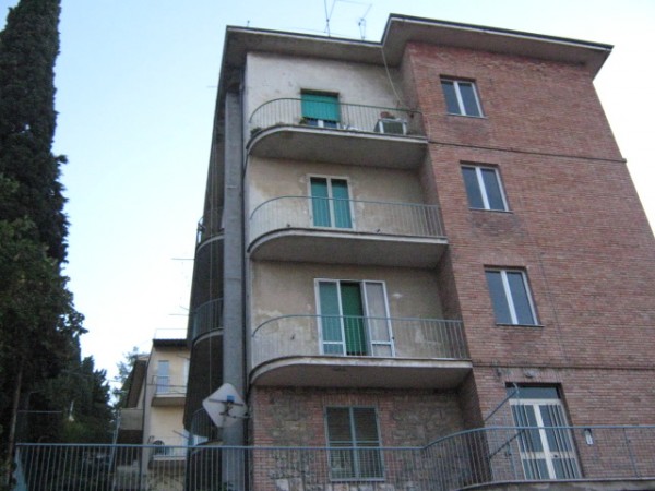 Appartamento in vendita a Perugia, Monteluce, 100 mq