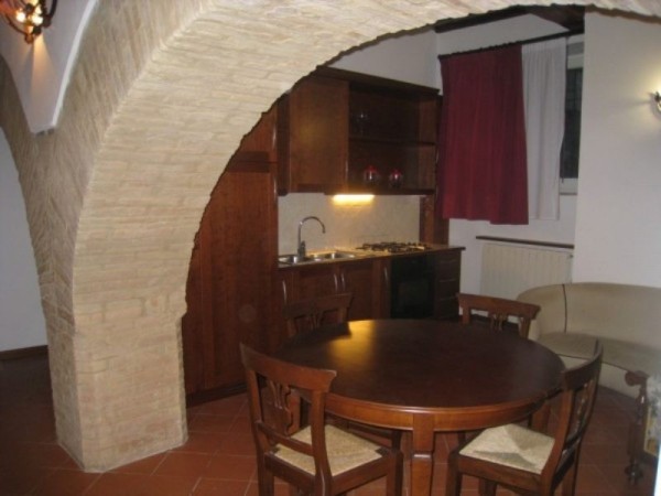 Appartamento in affitto a Perugia, Porta S.susanna, Porta Sole, Porta S.angelo, Arredato, 70 mq - Foto 1