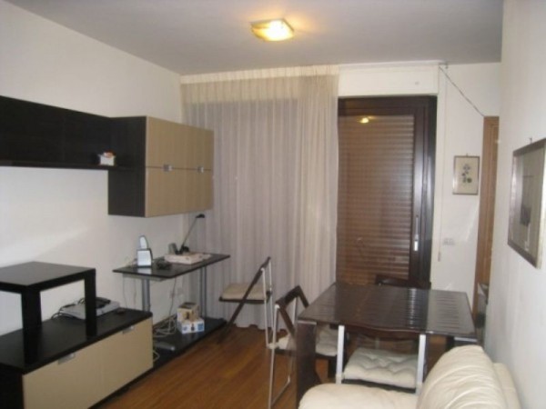 Appartamento in affitto a Perugia, Porta Eburnea, Porta S.pietro, Arredato, 45 mq - Foto 1