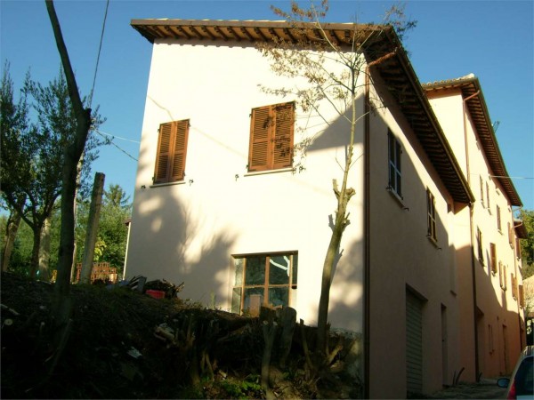 Casa indipendente in vendita a Nocera Umbra, Con giardino, 230 mq - Foto 3