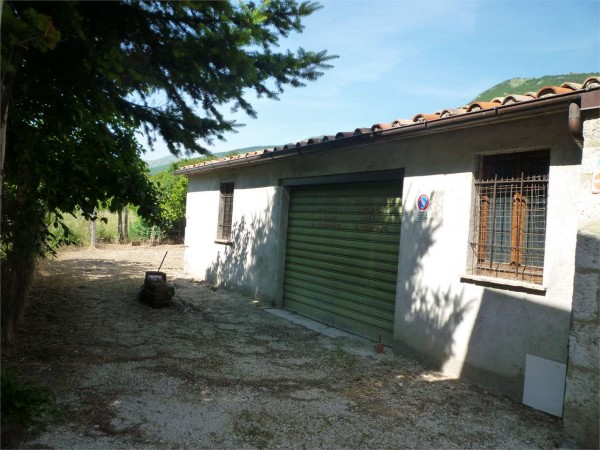 Casa indipendente in vendita a Gualdo Tadino, Con giardino, 60 mq - Foto 6