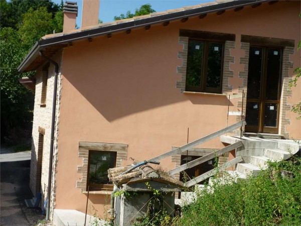 Casa indipendente in vendita a Nocera Umbra, Con giardino, 150 mq - Foto 9
