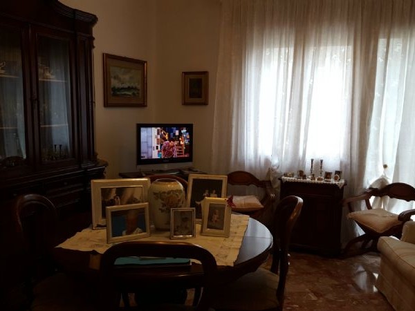 Appartamento in vendita a Venezia, Amelia(mestre) - Mestre, 90 mq