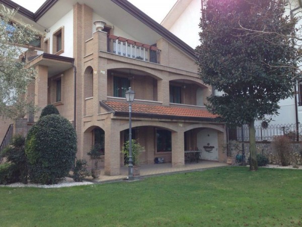 Villa in vendita a Mercogliano, Centrale, 350 mq - Foto 4
