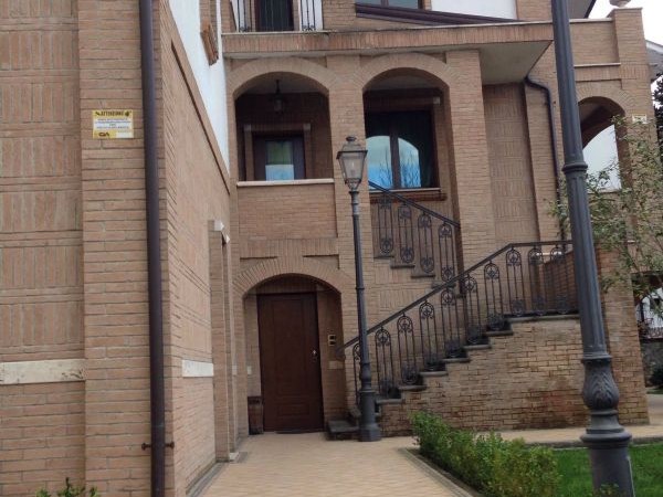 Villa in vendita a Mercogliano, Centrale, 350 mq - Foto 2