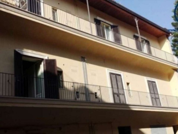 Appartamento in vendita a Caserta, Centro Storico, 65 mq