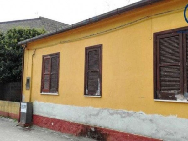Casa indipendente in vendita a Cancello ed Arnone, 80 mq - Foto 2