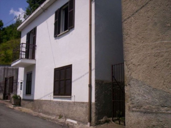 Casa indipendente in vendita a Ovada, 100 mq - Foto 2