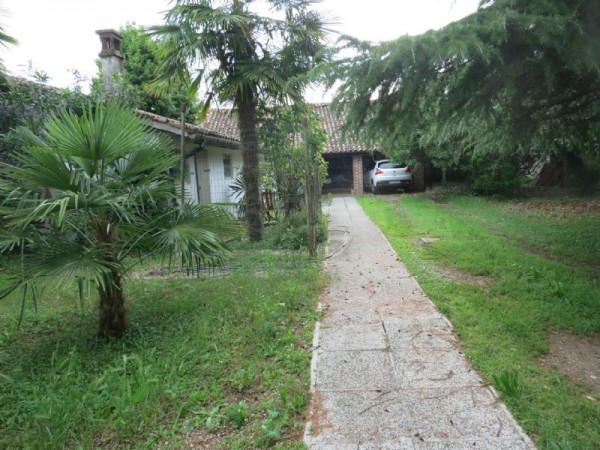 Casa indipendente in vendita a Pozzuolo del Friuli, Zugliano, Con giardino, 440 mq - Foto 3