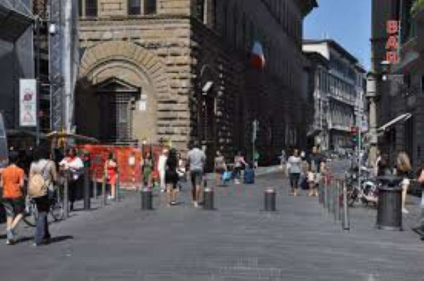 Negozio in vendita a Firenze, 250 mq - Foto 2