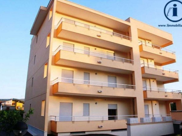 Appartamento in vendita a Caserta, 90 mq