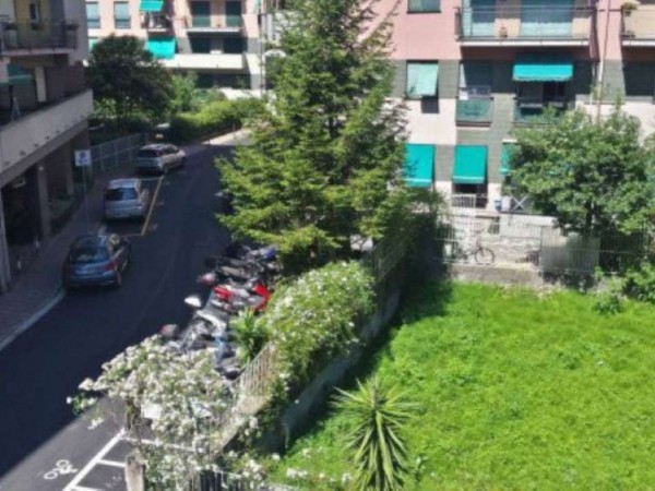 Appartamento in vendita a Rapallo, Centrale, 70 mq