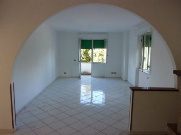 Casa indipendente in vendita a Vacri, 300 mq - Foto 2