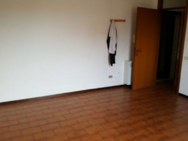Appartamento in affitto a Legnano, Centrale, 45 mq