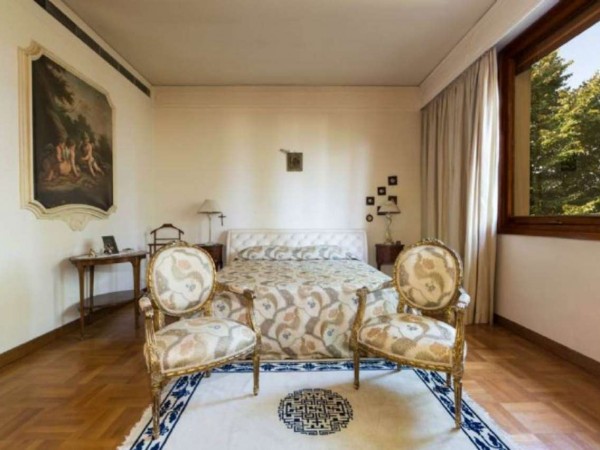 Appartamento in vendita a Firenze, 230 mq