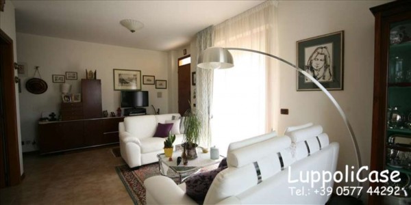 Appartamento in vendita a Siena, 100 mq