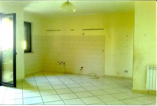 Appartamento in vendita a Rometta, Centro, 90 mq