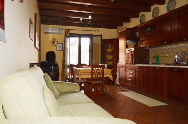 Casa indipendente in vendita a Avola, 150 mq