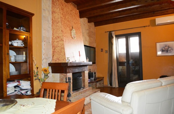 Casa indipendente in vendita a Avola, 150 mq - Foto 3