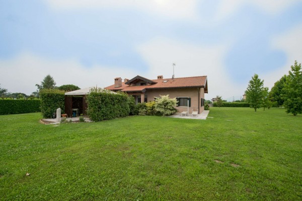 Villa in vendita a Cassacco, Martinazzo, Con giardino, 350 mq - Foto 1