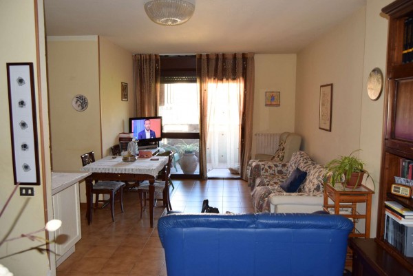 Appartamento in vendita a Perugia, Via Gallenga, 75 mq