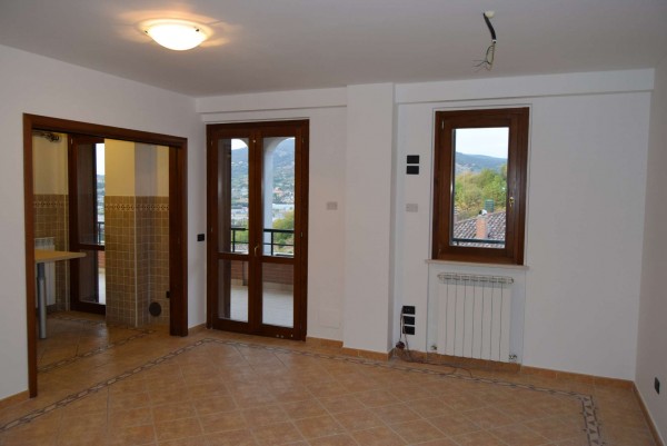 Appartamento in vendita a Corciano, San Mariano, 70 mq