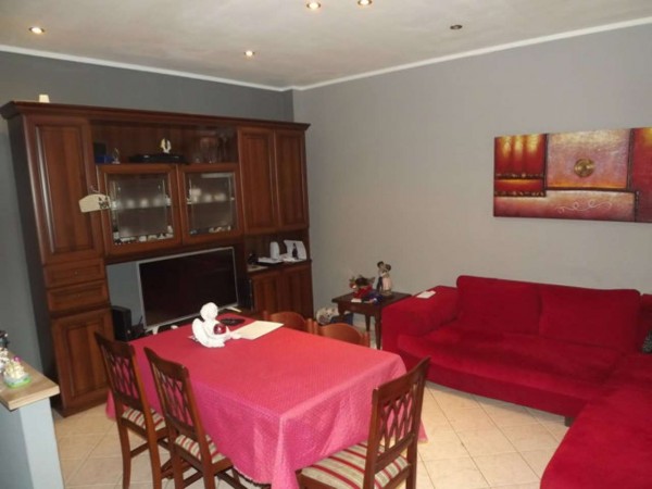 Appartamento in vendita a Moncalieri, Borgo San Pietro, 100 mq
