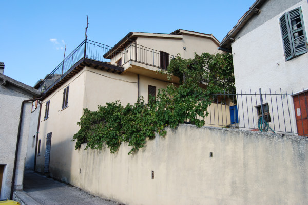 Appartamento in vendita a Trevi, Frazione, 60 mq - Foto 2