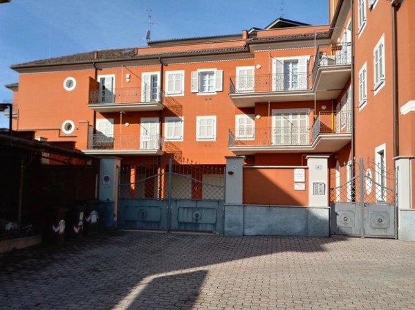 Trilocale in vendita a Acqui Terme, Zona Stazione, 85 mq