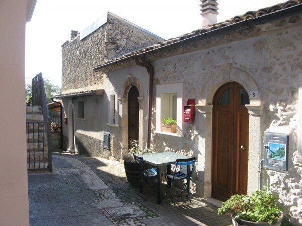 Casa indipendente in vendita a Roccacasale, Borgo Alto, 57 mq - Foto 2