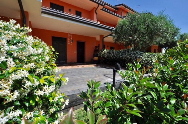 Villetta a schiera in vendita a Cesenatico, Bagnarola, Con giardino, 150 mq
