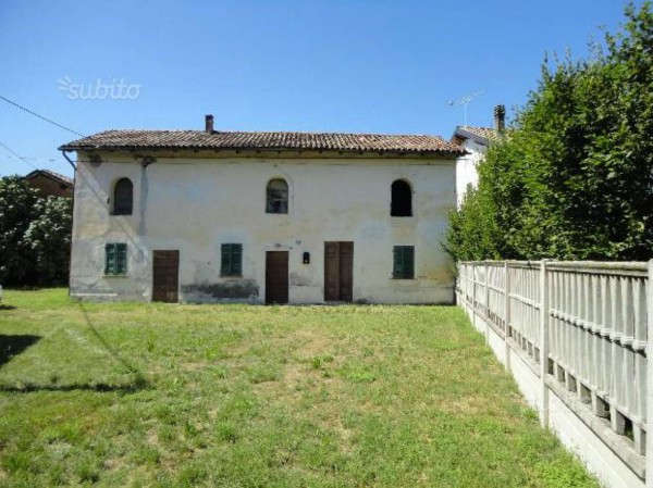 Rustico/Casale in vendita a Alessandria, San Giuliano Vecchio, Con giardino, 200 mq