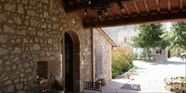 Villa in vendita a Colle di Val d'Elsa, Con giardino, 200 mq