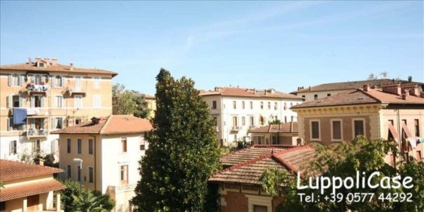 Appartamento in vendita a Siena, 100 mq