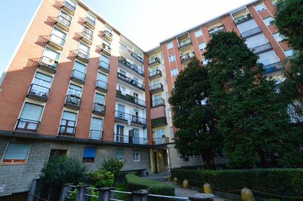 Appartamento in vendita a Torino, Con giardino, 80 mq