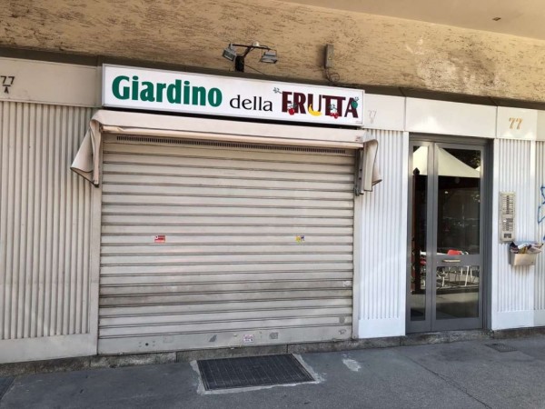Negozio in vendita a Torino, Parella, 30 mq