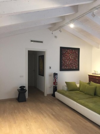 Appartamento in vendita a Cagliari, San Benedetto, 300 mq - Foto 1