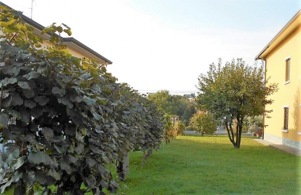 Casa indipendente in vendita a Casatenovo, Centro, Con giardino, 335 mq - Foto 2