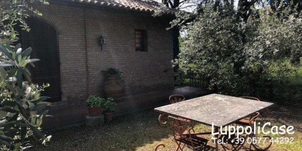 Villa in vendita a Siena, Con giardino, 242 mq - Foto 1