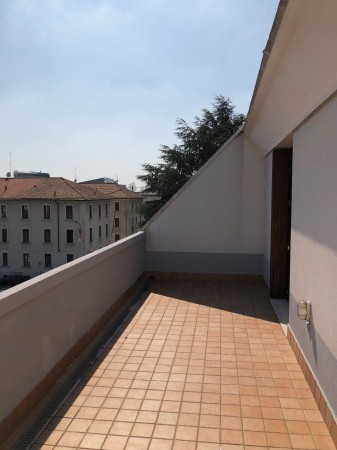 Appartamento in vendita a Legnano, Oltrestazione, 260 mq - Foto 2
