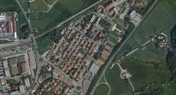 Appartamento in vendita a Spoleto, Casette, Con giardino, 90 mq
