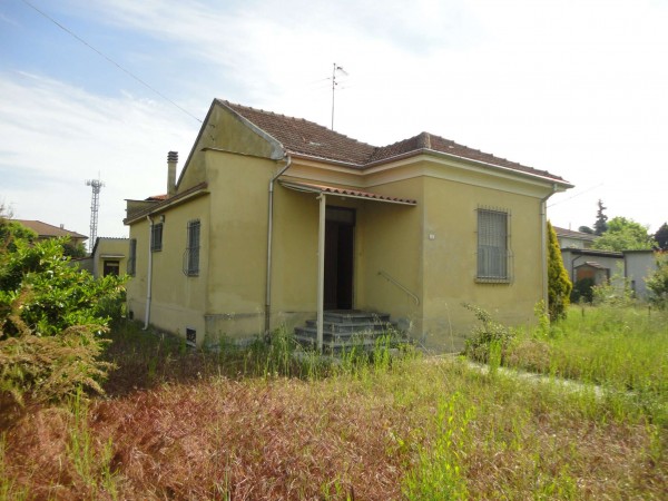 Casa indipendente in vendita a Alessandria, Con giardino, 70 mq - Foto 1