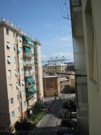 Appartamento in vendita a Genova, Pra Palmaro, 75 mq