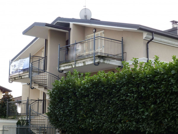 Appartamento in vendita a Giussano, 93 mq