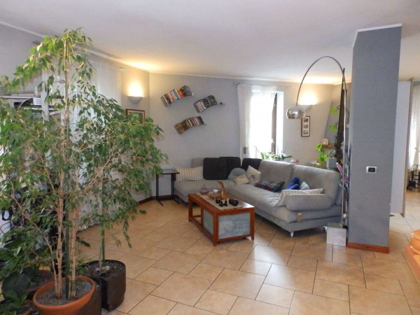 Appartamento in vendita a Seregno, San. Rocco, Con giardino, 220 mq