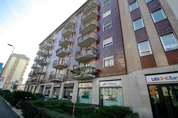 Appartamento in vendita a Milano, Romolo, Con giardino, 98 mq