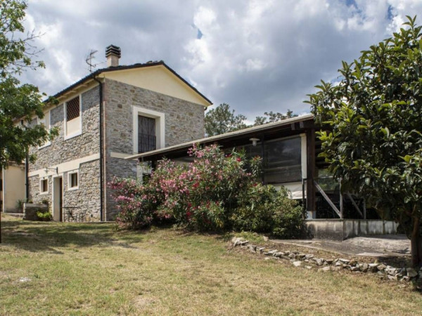Rustico/Casale in vendita a Monterenzio, Zona Collinare, Con giardino, 500 mq