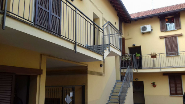 Appartamento in vendita a Caronno Pertusella, Centro, 60 mq - Foto 2